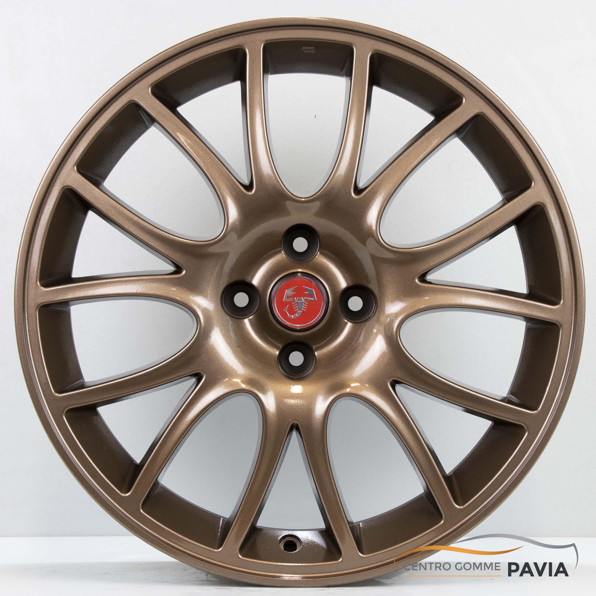 Cerchi in lega originali Fiat 695 Abarth Tributo Ferrari da 17 pollici, personalizzati in colorazione bronzo lucido. Compatibili anche con tutte le altre 500/595/695 Abarth. COD: 51886428