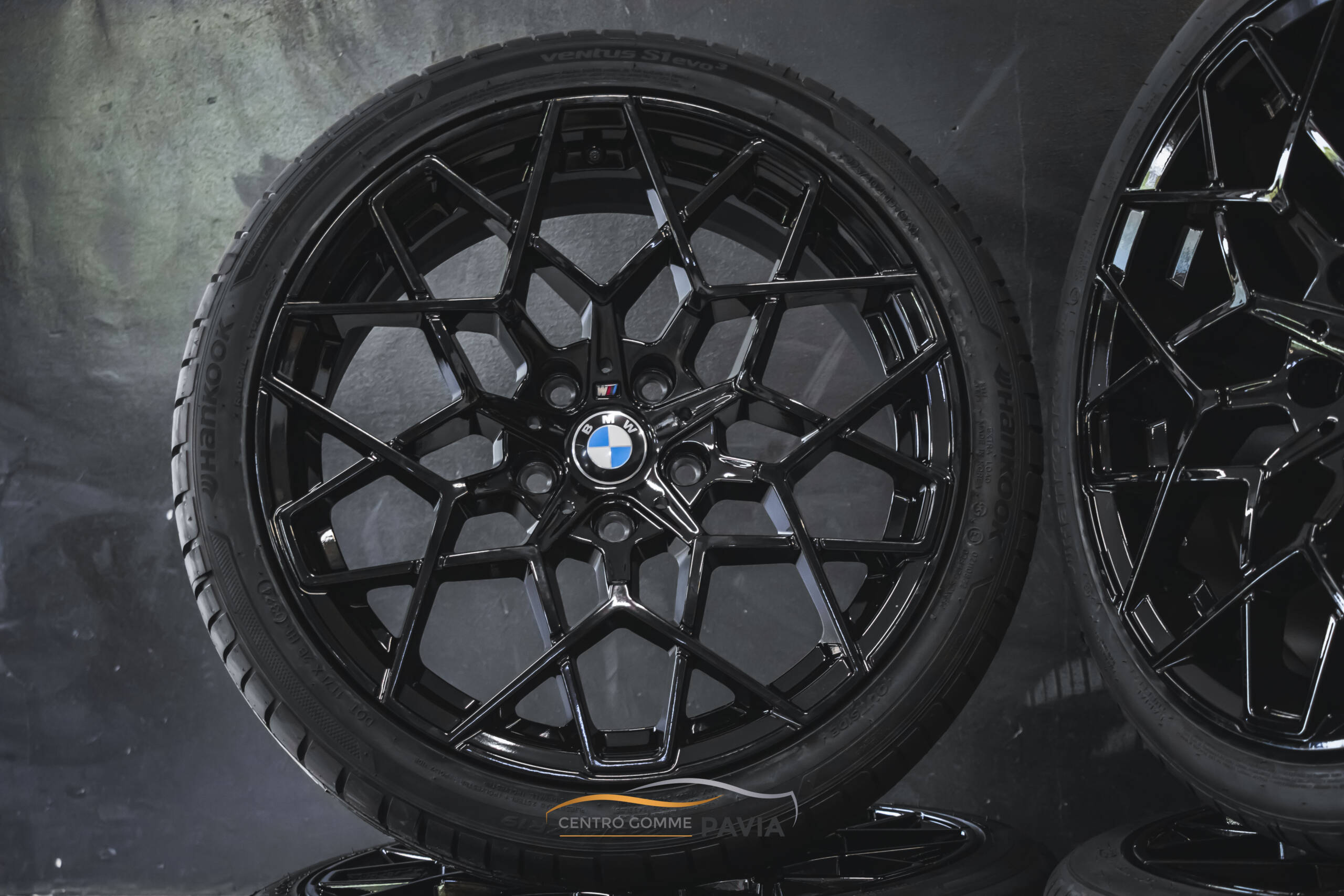 Cerchi in lega ELITE WHEELS PERFORMANCE + Pneumatici 225/40/19 - 255/35/19 Hankook Ventus S1Evo3 + Sensori di Pressione TPMS. BMW SERIE 3 BMW SERIE 5