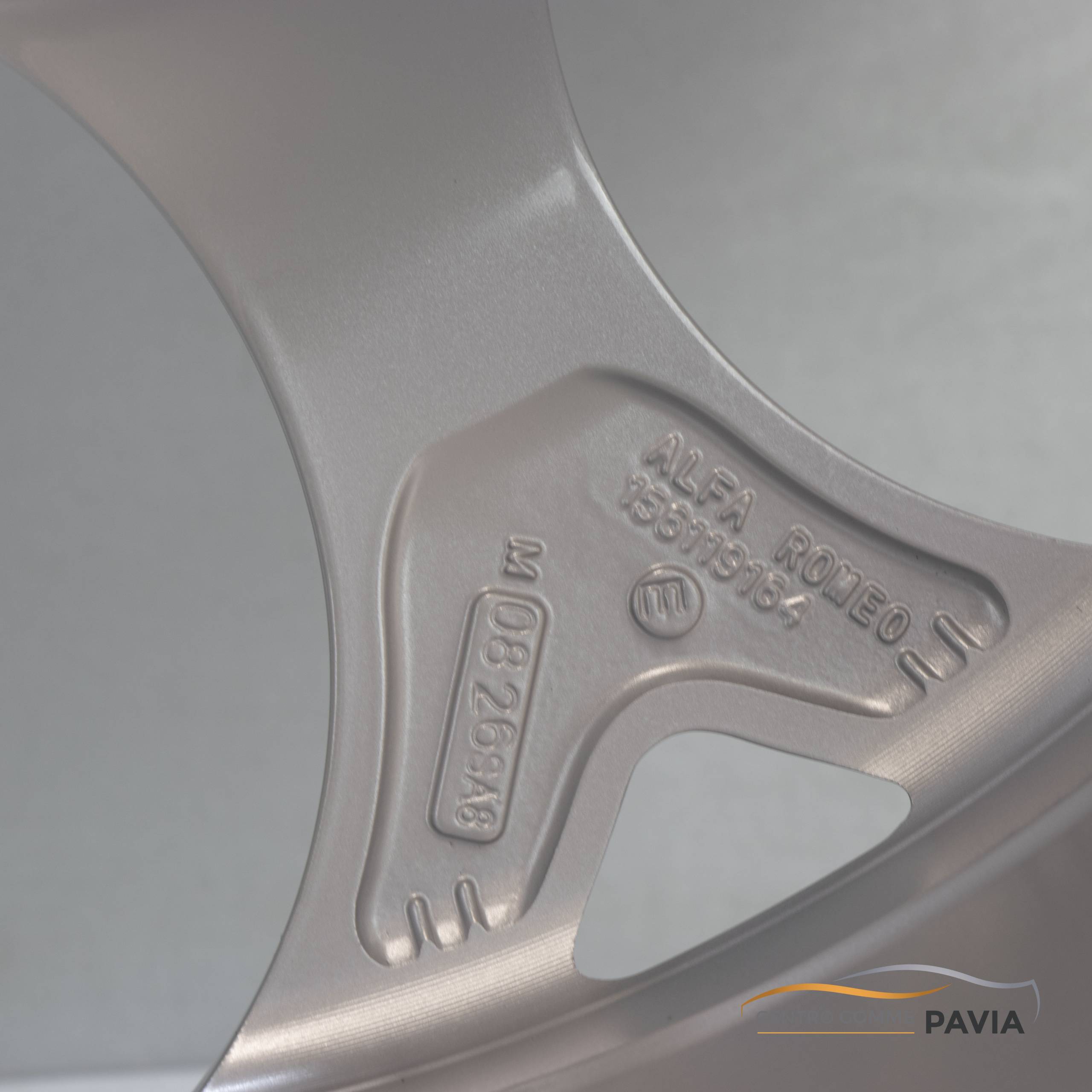 Cerchi in lega DA 19 ORIGINALI ALFA ROMEO GIULIA VELOCE differenziati COD ANT: 156119164 COD POST: 156131644.