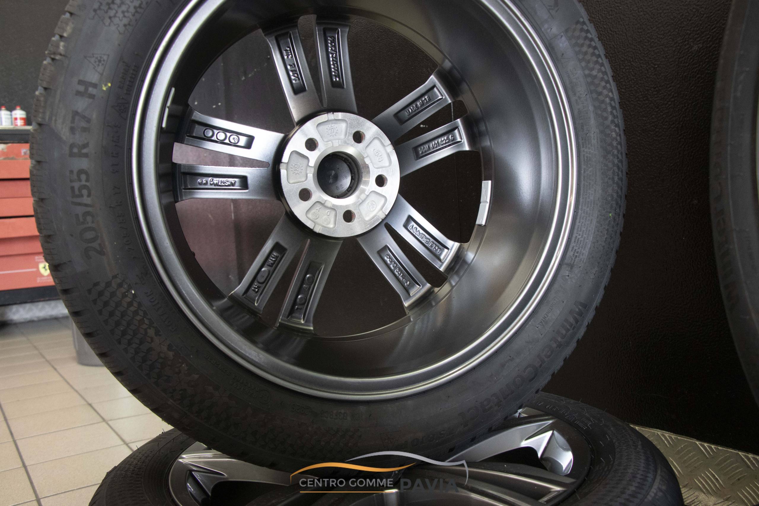 cerchi in lega originali VW T-Cross 17 2GM601025G pneumatici Continental